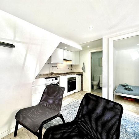 Appartamento Cozy Tiny House Lisbona Esterno foto