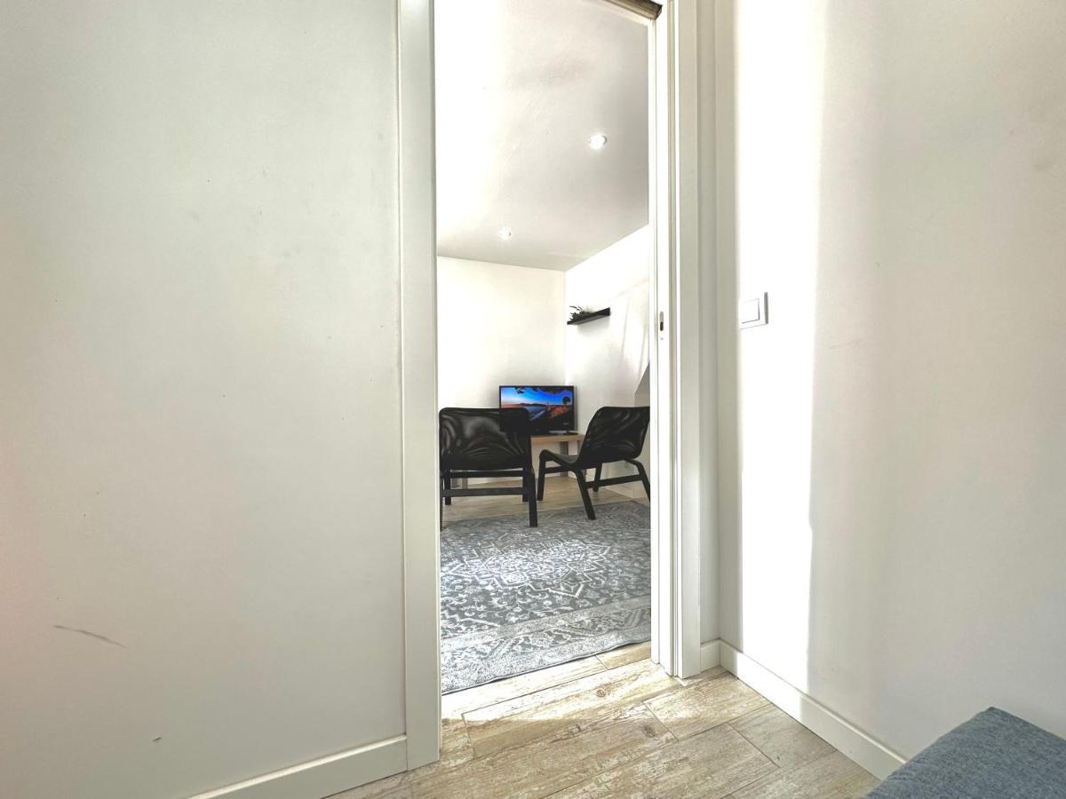 Appartamento Cozy Tiny House Lisbona Esterno foto